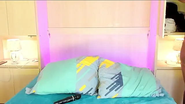 EmilyyStuart online show from 12, 2, 2026