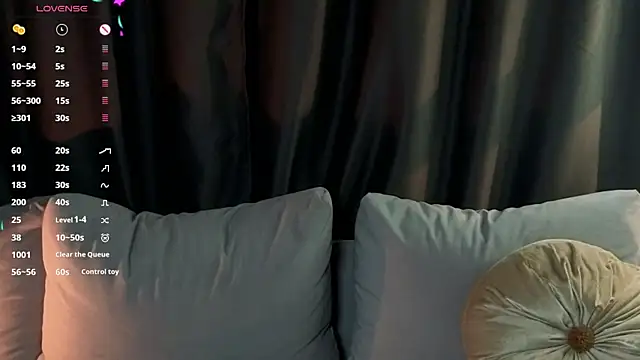Snapshot of Alice_loft chatting on 16, 10, 2025 Alice loft online show from 16, 10, 2025