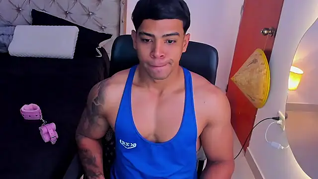 Andrew wolf7 online show from 9, 3, 2026