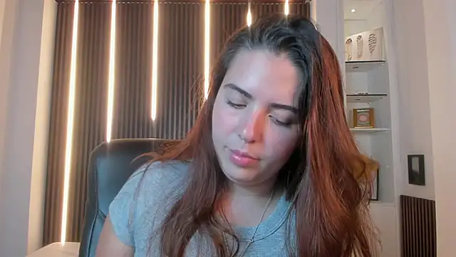 Snapshot of Lyssa_Muller chatting on 27, 10, 2025 Lyssa Muller online show from 27, 10, 2025