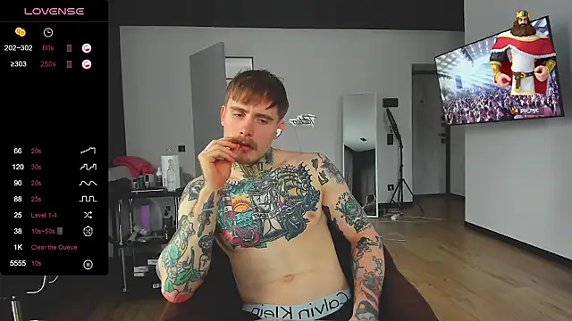 Snapshot of white_King9999 chatting on 5, 12, 2024 white King9999 online show from 5, 12, 2024