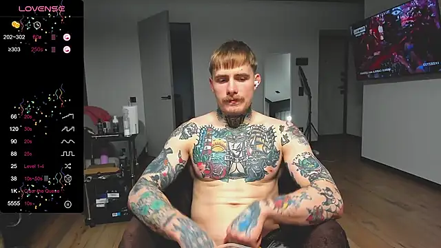 Snapshot of white_King9999 chatting on 7, 12, 2024 white King9999 online show from 7, 12, 2024