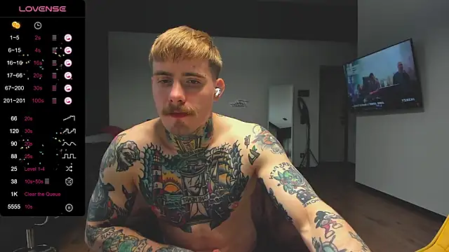 Snapshot of white_King9999 chatting on 9, 12, 2024 white King9999 online show from 9, 12, 2024