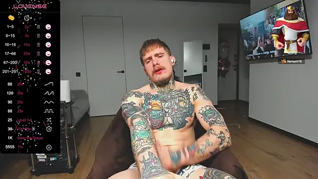 Snapshot of white_King9999 chatting on 17, 12, 2024 white King9999 online show from 17, 12, 2024