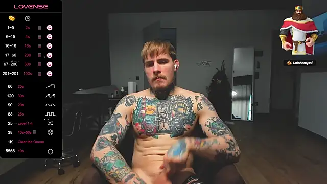 Snapshot of white_King9999 chatting on 13, 1, 2025 white King9999 online show from 13, 1, 2025