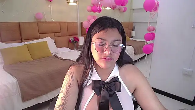 Snapshot of _Dulcinea_1 chatting on 8, 2, 2025  Dulcinea 1 online show from 8, 2, 2025