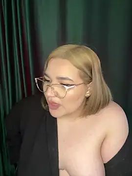 Leya  Droit online show from 10, 3, 2025