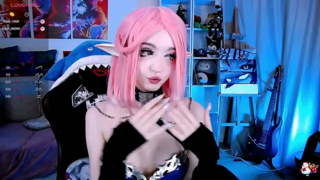 Snapshot of _Sparkland_ chatting on 24, 9, 2025  Sparkland  online show from 24, 9, 2025