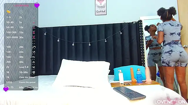 petitelittleebony online show from 13, 3, 2025