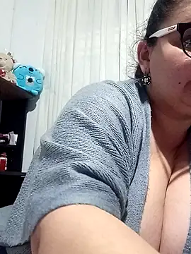 Snapshot of Madisonpalacio chatting on 6, 2, 2025 Madisonpalacio online show from 6, 2, 2025