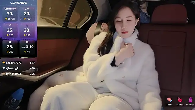 Snapshot of newwell chatting on 10, 1, 2025 newwell online show from 10, 1, 2025