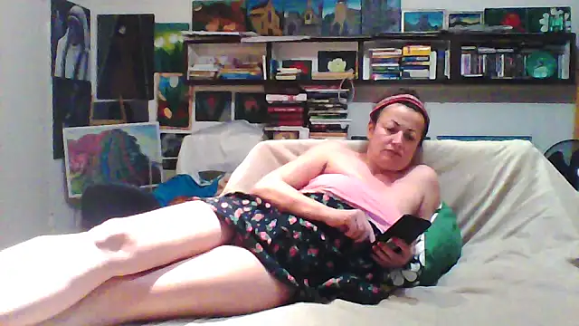 Snapshot of MariaAnaSunshine chatting on 12, 9, 2025 MariaAnaSunshine online show from 12, 9, 2025