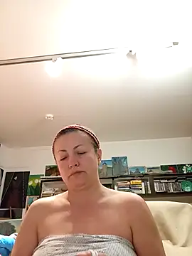 Snapshot of MariaAnaSunshine chatting on 13, 9, 2025 MariaAnaSunshine online show from 13, 9, 2025