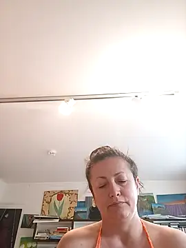 Snapshot of MariaAnaSunshine chatting on 7, 10, 2025 MariaAnaSunshine online show from 7, 10, 2025