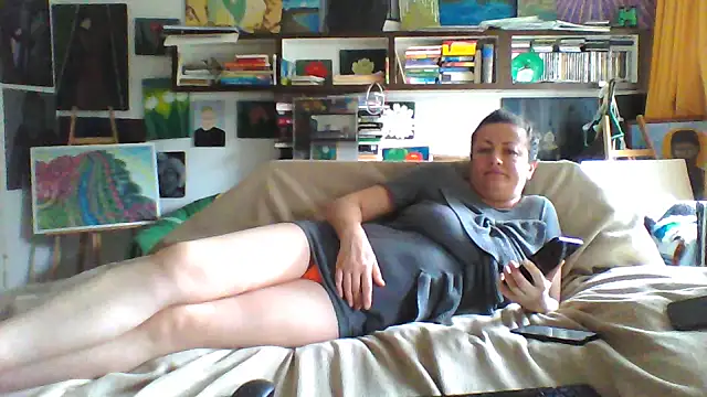 Snapshot of MariaAnaSunshine chatting on 10, 10, 2025 MariaAnaSunshine online show from 10, 10, 2025