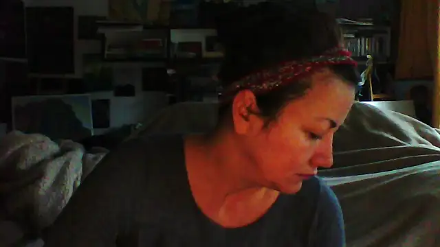 Snapshot of MariaAnaSunshine chatting on 13, 10, 2025 MariaAnaSunshine online show from 13, 10, 2025