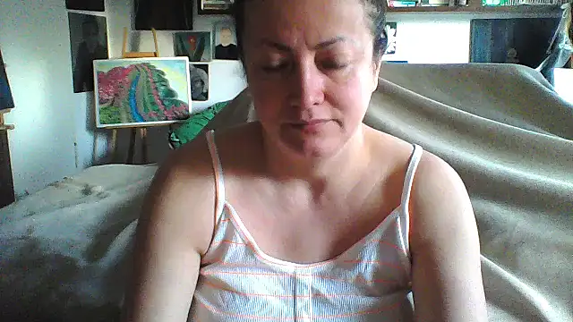 Snapshot of MariaAnaSunshine chatting on 1, 11, 2025 MariaAnaSunshine online show from 1, 11, 2025