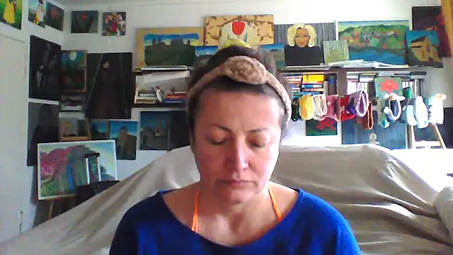 Snapshot of MariaAnaSunshine chatting on 11, 11, 2025 MariaAnaSunshine online show from 11, 11, 2025