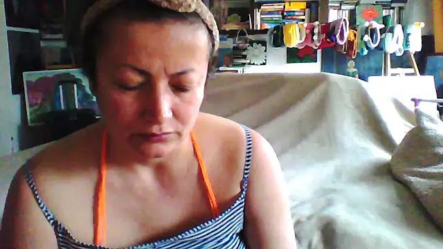 Snapshot of MariaAnaSunshine chatting on 14, 11, 2025 MariaAnaSunshine online show from 14, 11, 2025