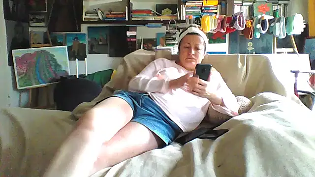 Snapshot of MariaAnaSunshine chatting on 18, 11, 2025 MariaAnaSunshine online show from 18, 11, 2025