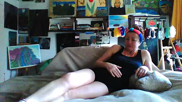 Snapshot of MariaAnaSunshine chatting on 1, 12, 2025 MariaAnaSunshine online show from 1, 12, 2025