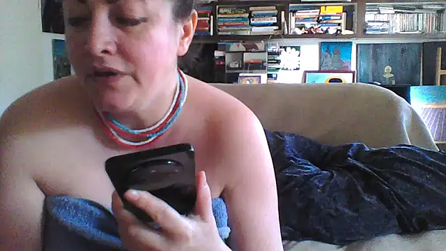 MariaAnaSunshine online show from 4, 3, 2026