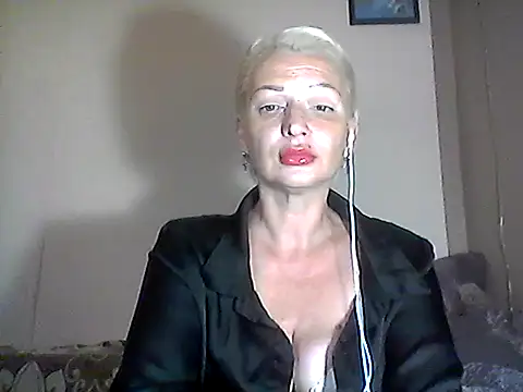 Snapshot of MaryJane441 chatting on 11, 9, 2025 MaryJane441 online show from 11, 9, 2025