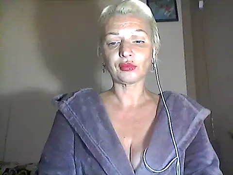 Snapshot of MaryJane441 chatting on 2, 10, 2025 MaryJane441 online show from 2, 10, 2025