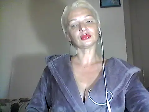 Snapshot of MaryJane441 chatting on 9, 10, 2025 MaryJane441 online show from 9, 10, 2025