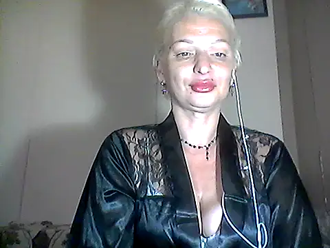 Snapshot of MaryJane441 chatting on 11, 10, 2025 MaryJane441 online show from 11, 10, 2025