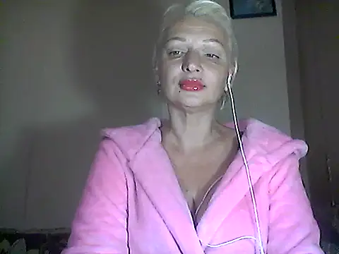 Snapshot of MaryJane441 chatting on 14, 10, 2025 MaryJane441 online show from 14, 10, 2025