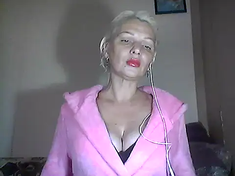 Snapshot of MaryJane441 chatting on 20, 10, 2025 MaryJane441 online show from 20, 10, 2025