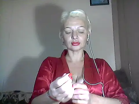 Snapshot of MaryJane441 chatting on 6, 11, 2025 MaryJane441 online show from 6, 11, 2025