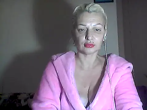 Snapshot of MaryJane441 chatting on 17, 11, 2025 MaryJane441 online show from 17, 11, 2025