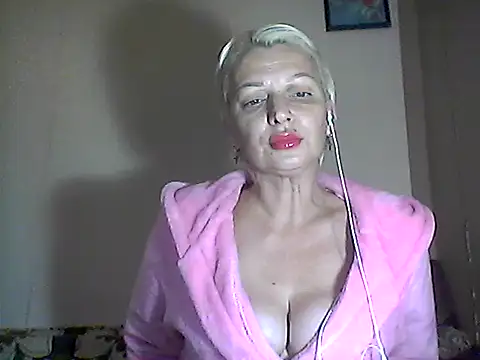 Snapshot of MaryJane441 chatting on 18, 11, 2025 MaryJane441 online show from 18, 11, 2025