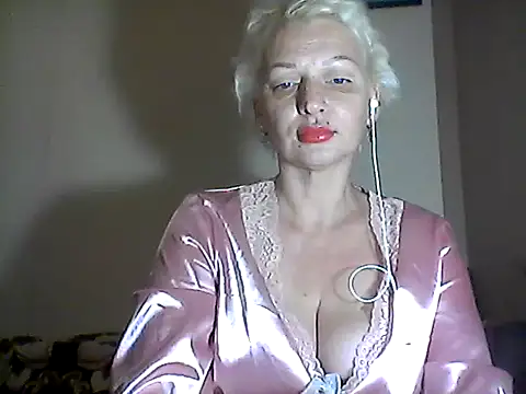 Snapshot of MaryJane441 chatting on 4, 12, 2025 MaryJane441 online show from 4, 12, 2025