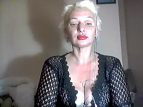 Snapshot of MaryJane441 chatting on 15, 12, 2025 MaryJane441 online show from 15, 12, 2025