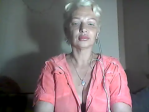 Snapshot of MaryJane441 chatting on 4, 7, 2026 MaryJane441 online show from 4, 7, 2026