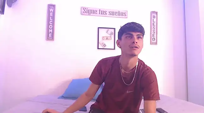 Snapshot of harrytomson_1 chatting on 26, 12, 2024 harrytomson 1 online show from 26, 12, 2024