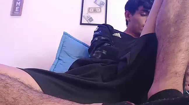 Snapshot of harrytomson_1 chatting on 12, 2, 2025 harrytomson 1 online show from 12, 2, 2025