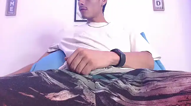 Snapshot of harrytomson_1 chatting on 15, 2, 2025 harrytomson 1 online show from 15, 2, 2025