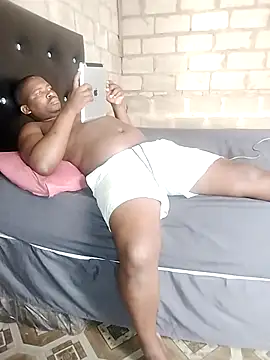 Snapshot of shabane002 chatting on 4, 11, 2025 shabane002 online show from 4, 11, 2025