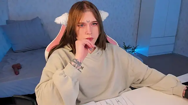 Snapshot of Spliti_moon chatting on 9, 2, 2025 Spliti moon online show from 9, 2, 2025