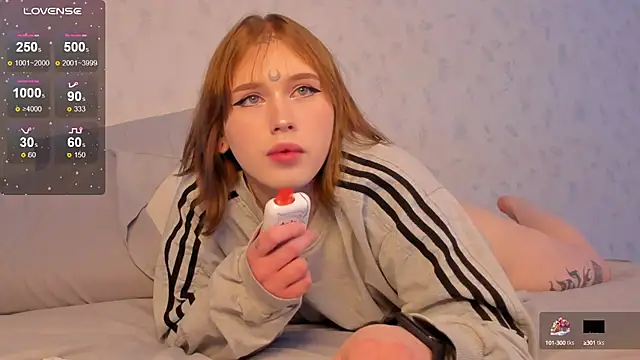 Snapshot of Spliti_moon chatting on 17, 3, 2025 Spliti moon online show from 17, 3, 2025