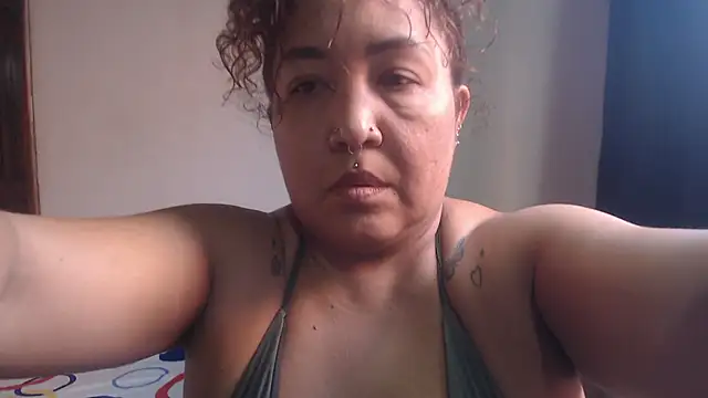 Snapshot of cougar_town chatting on 1, 6, 2026 cougar town online show from 1, 6, 2026