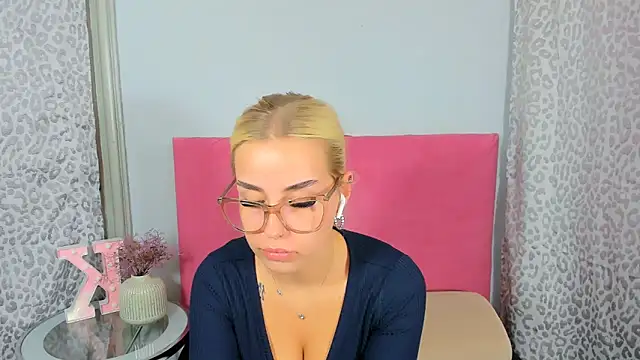 KristyHoney online show from 18, 10, 2025