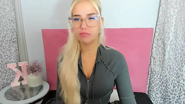 KristyHoney online show from 10, 11, 2025