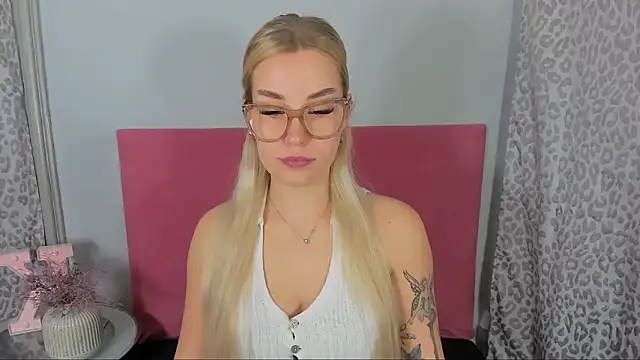 KristyHoney online show from 16, 3, 2026