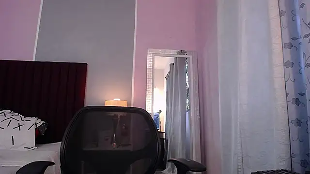 Snapshot of LiahGrey7 chatting on 7, 1, 2025 LiahGrey7 online show from 7, 1, 2025