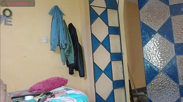 cristinamontiel online show from 16, 12, 2024